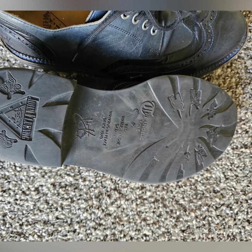 John Fluevog Classic Black Leather Wingtip Oxfords - Men size 9